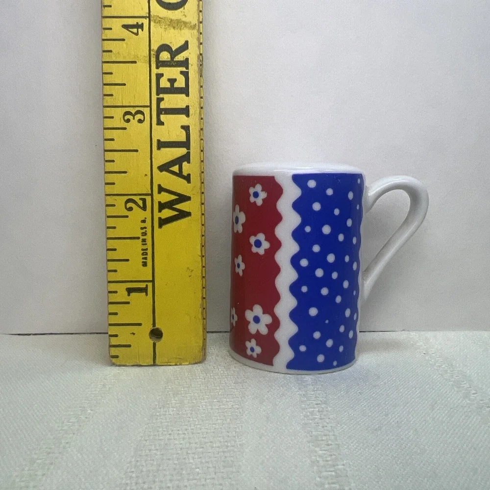 Vintage‎ Salt Pepper Shakers Ceramic JAPAN Red Blue Handles MCM  IMPORT